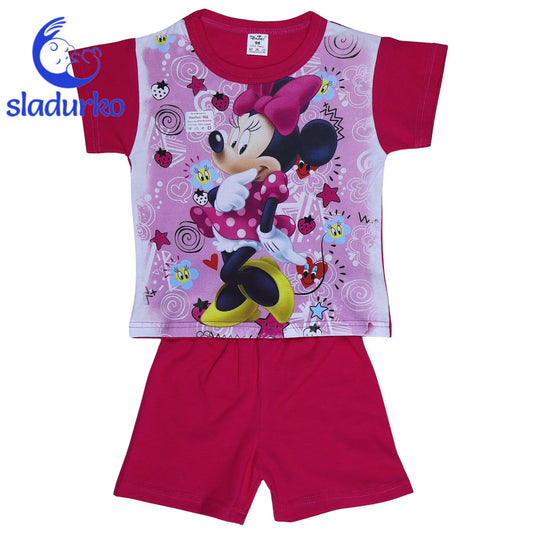 Удобна и цветна пижама