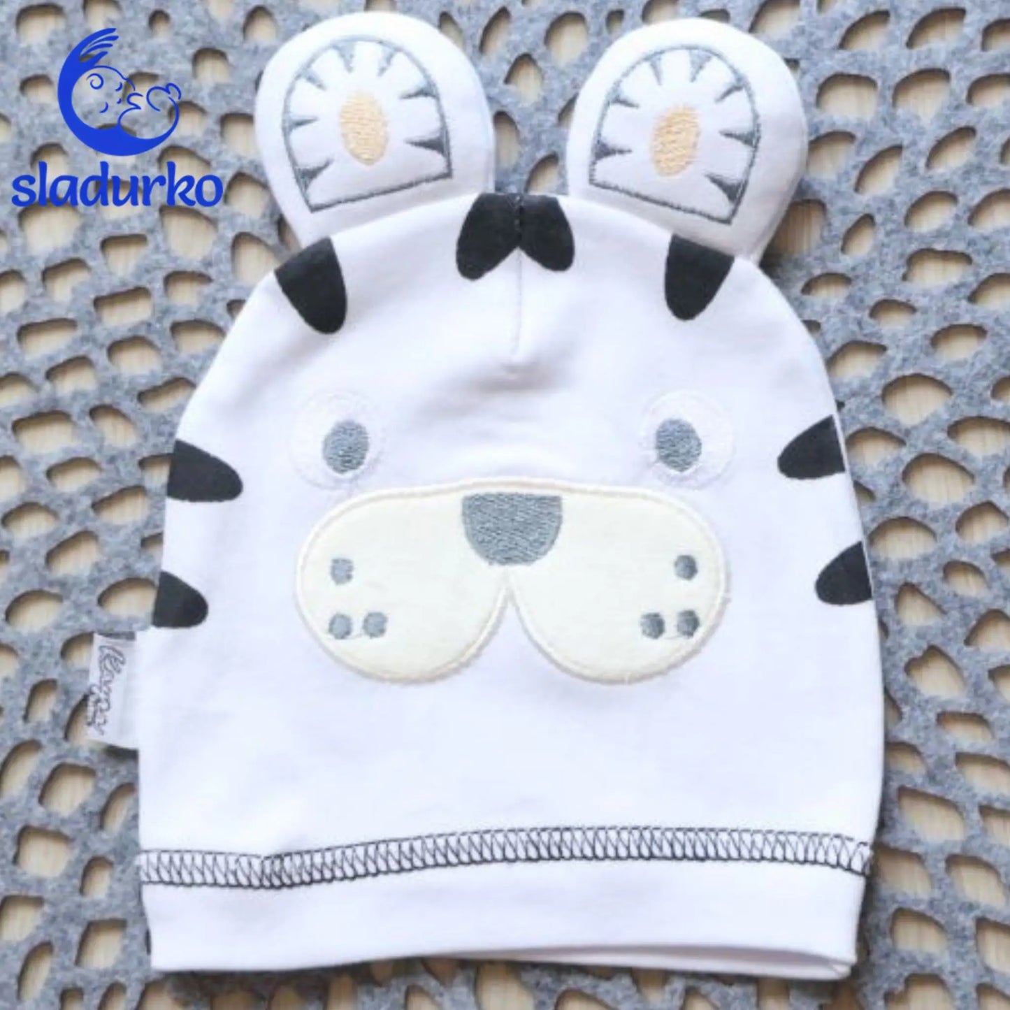 Шапка с уши, за момче