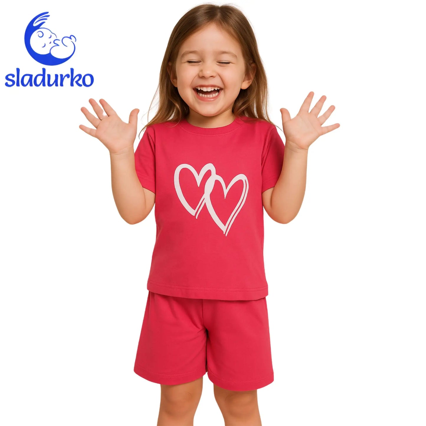 Тениска и къси панталонки