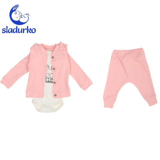 Боди, жилетка с копчета и панталонче