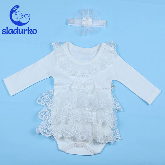 Боди с дантела и лента за глава