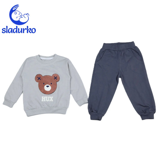 Комплект от светлосива блузка и сиви панталонки с мече за момче