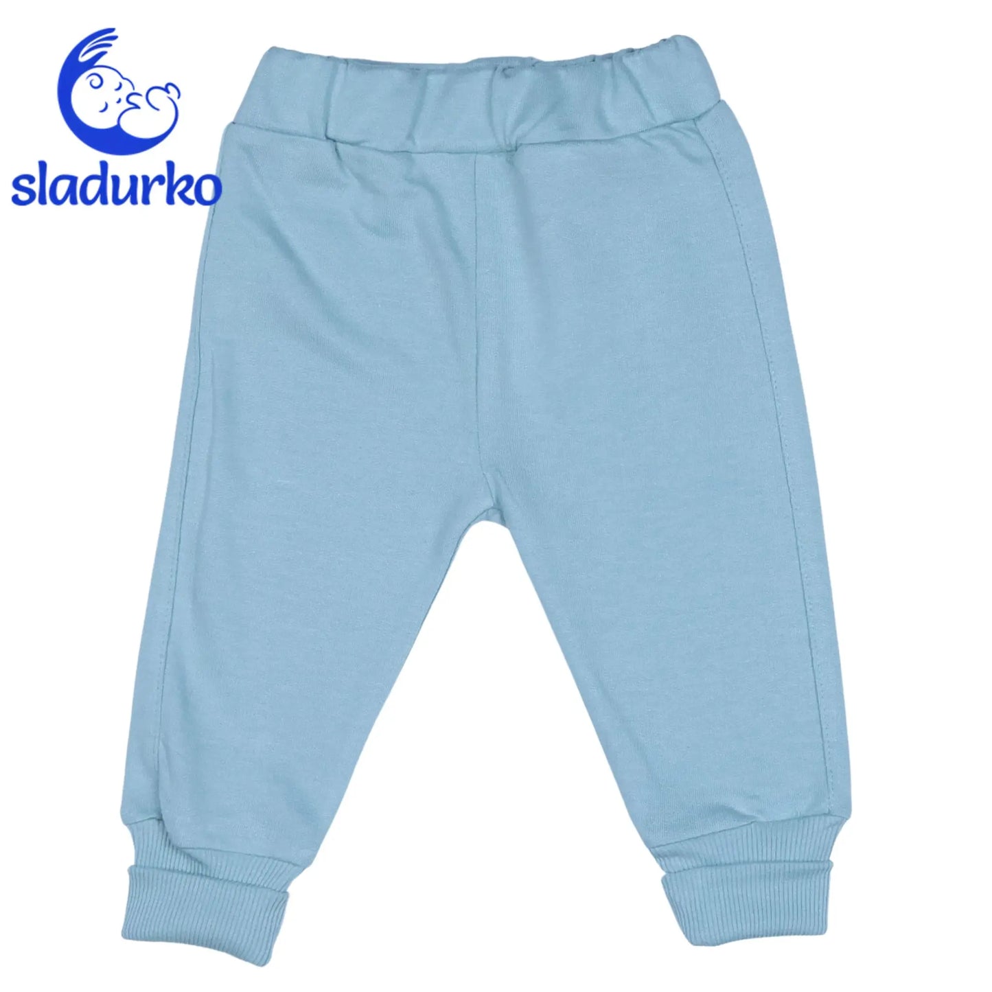 Розова блузка с мече и зелени панталони