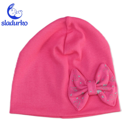Шапка за момиче с панделка
