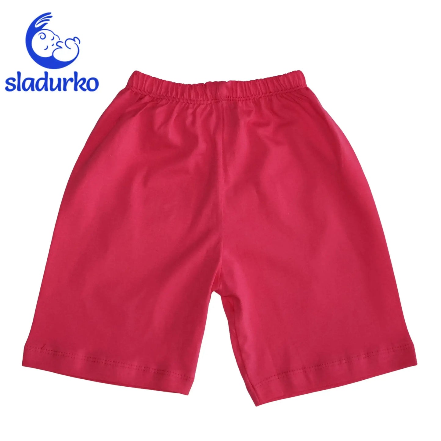 Тениска и къси панталонки