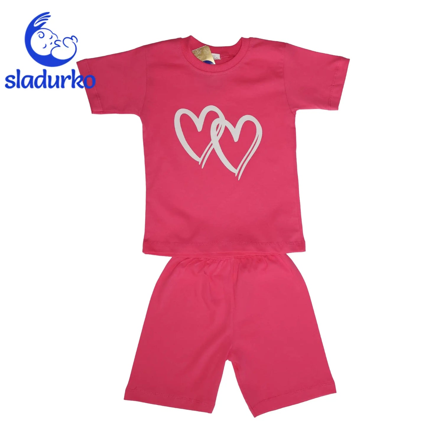 Тениска и къси панталонки