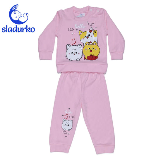 Розова блузка и панталонки с котета