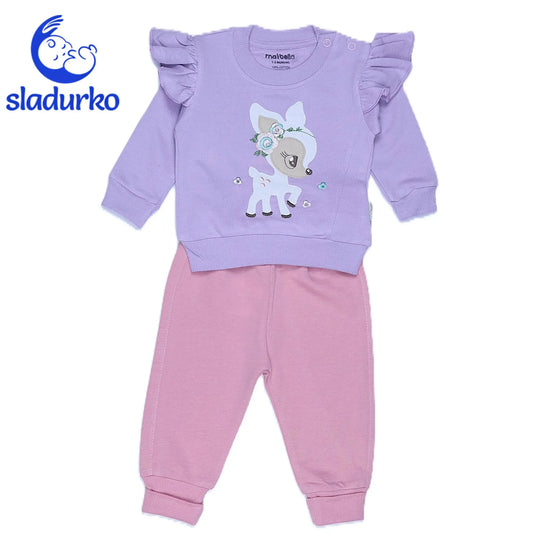 Лилава блузка със сърничка и розови панталони