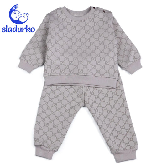 Бежов ватиран комплект