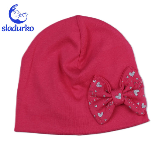 Шапка за момиче с панделка